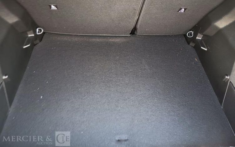 PEUGEOT 2008 ALLURE HYBRID 136CH GRIS HB-746-TP