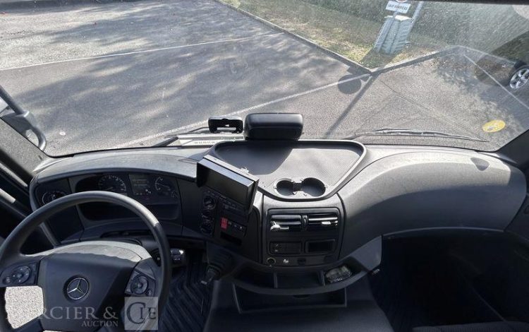 MERCEDES ATEGO 1324 CAISSE HAYON BVA VERT HB-894-VV