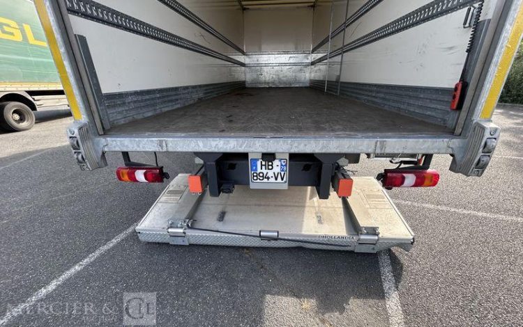 MERCEDES ATEGO 1324 CAISSE HAYON BVA VERT HB-894-VV