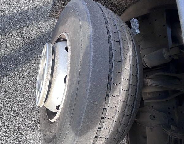 MERCEDES ATEGO 1324 CAISSE HAYON BVA VERT HB-894-VV