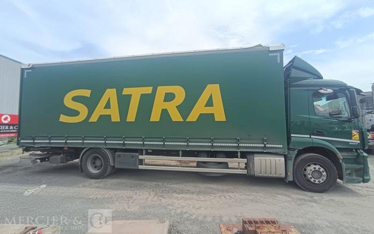 MERCEDES ACTROS VERT HC-454-RN