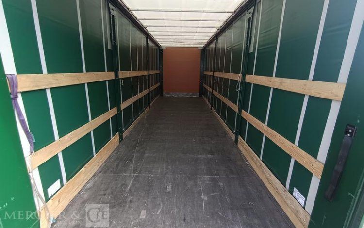 MERCEDES ACTROS VERT HC-454-RN