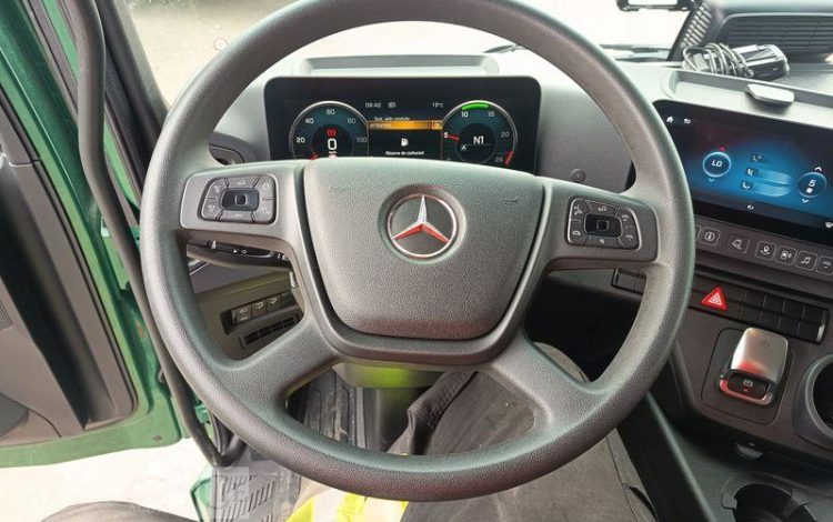 MERCEDES ACTROS BACHE + HAYON RETRACTABLE DHOLLANDIA  HC-900-RM