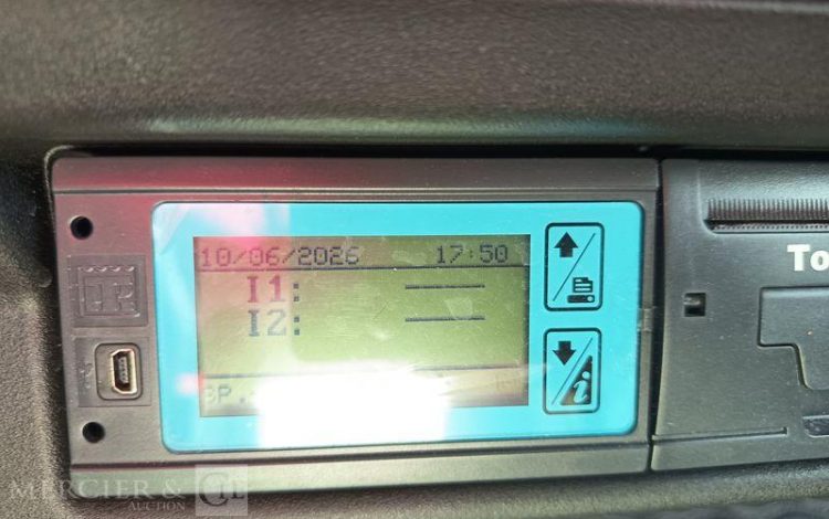 IVECO DAILY VI 35S14 2,3 D 16V HI-MATIC 136 CV AVEC CAISSE FRIGO – DIESEL – ANNEE 2021 BLANC HH-351-AE