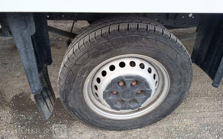 IVECO DAILY VI 35S14 2,3 D 16V HI-MATIC 136 CV AVEC CAISSE FRIGO – DIESEL – ANNEE 2021 BLANC HH-351-AE