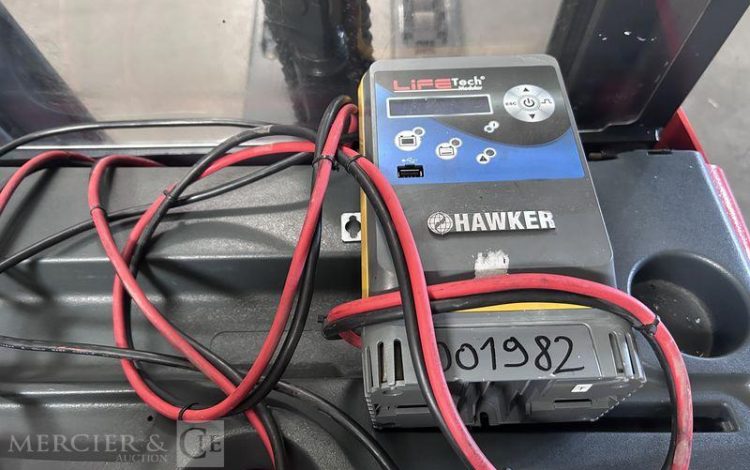 FENWICK GERBEUR ELECTRIQUE L12 I – CAP 1T2 – AN 2018 – 1828 HEURES ROUGE J01982