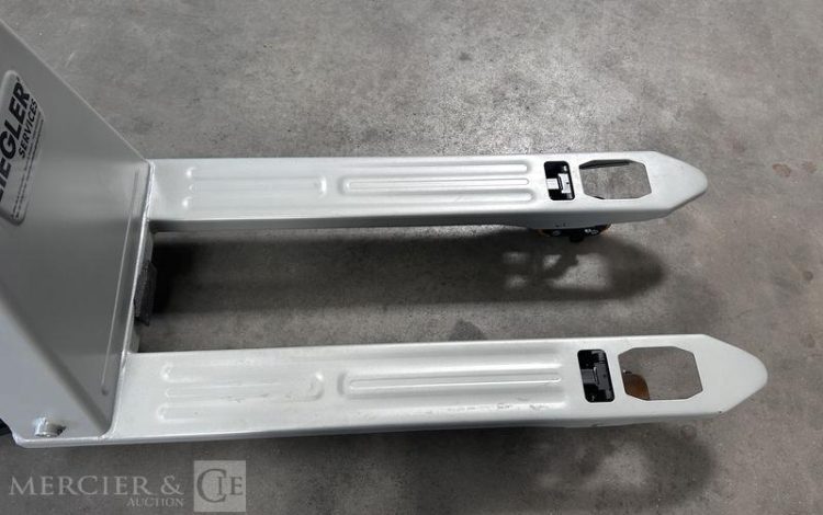 STILL TRANSPALETTE ELECTRIQUE – NEUF GRIS STILL