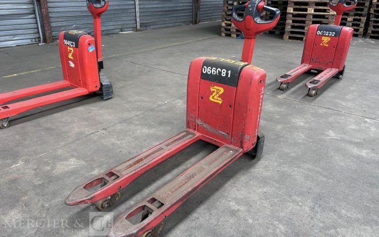 LINDE TRANSPALETTE ELECTRIQUE MT 15 – CAP 1T5 – AN 2021 ROUGE Y66081