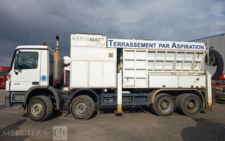 MERCEDES CAMION POMPE  CD-030-FE