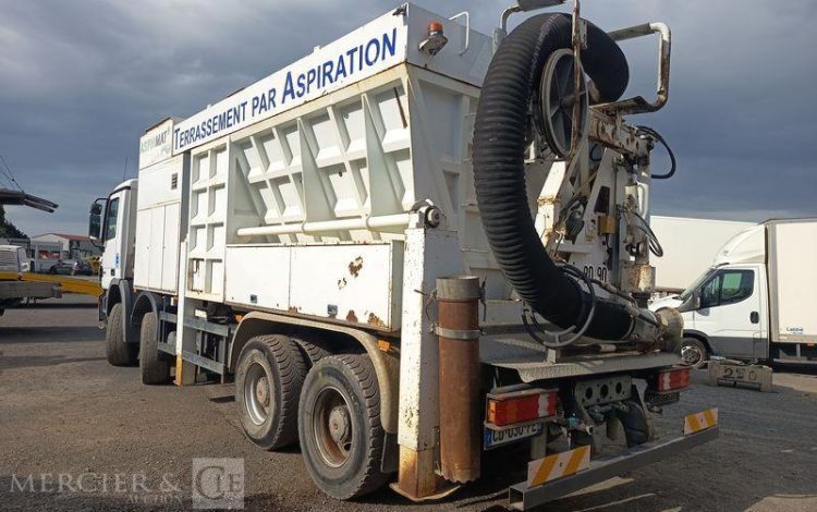 MERCEDES CAMION POMPE  CD-030-FE
