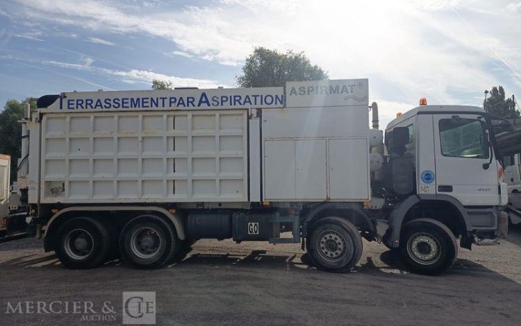 MERCEDES CAMION POMPE  CD-030-FE