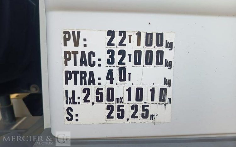 MERCEDES CAMION POMPE  CD-030-FE