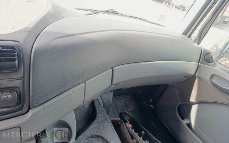 MERCEDES CAMION POMPE  CD-030-FE