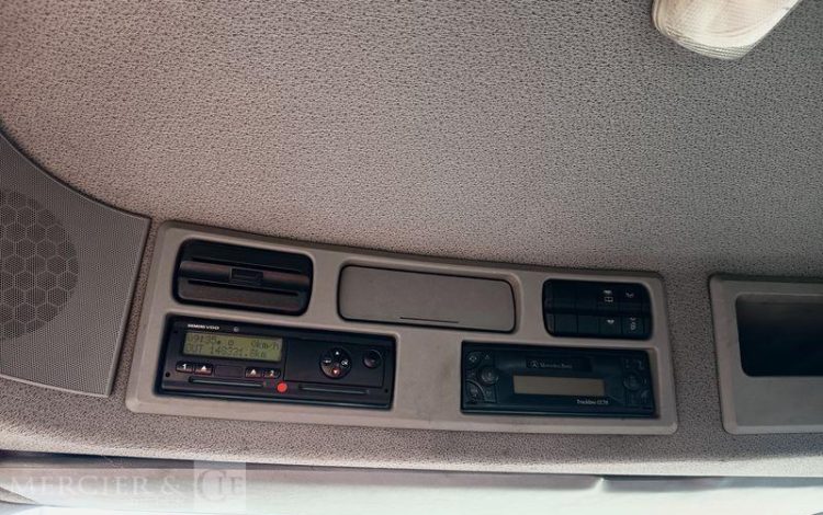 MERCEDES CAMION POMPE  CD-030-FE