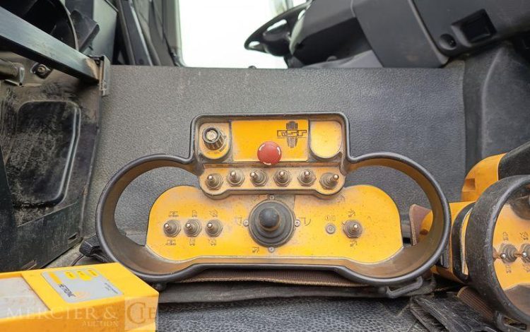 MERCEDES CAMION POMPE  CD-030-FE
