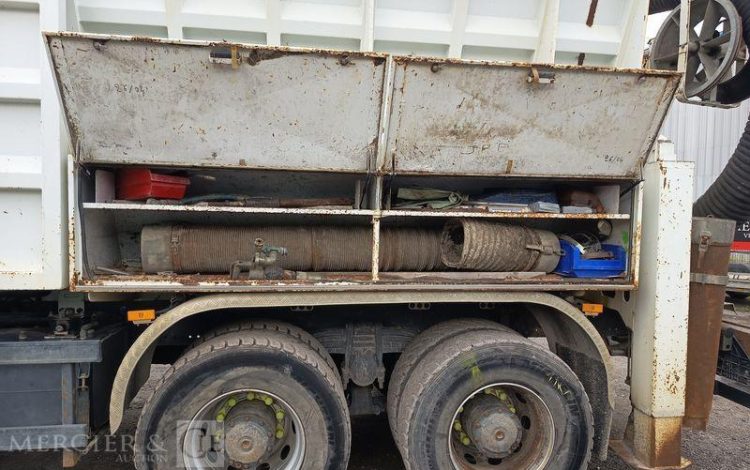 MERCEDES CAMION POMPE  CD-030-FE
