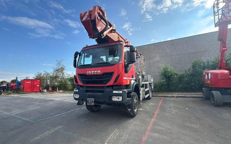 IVECO TRAKKER 360ES  249445