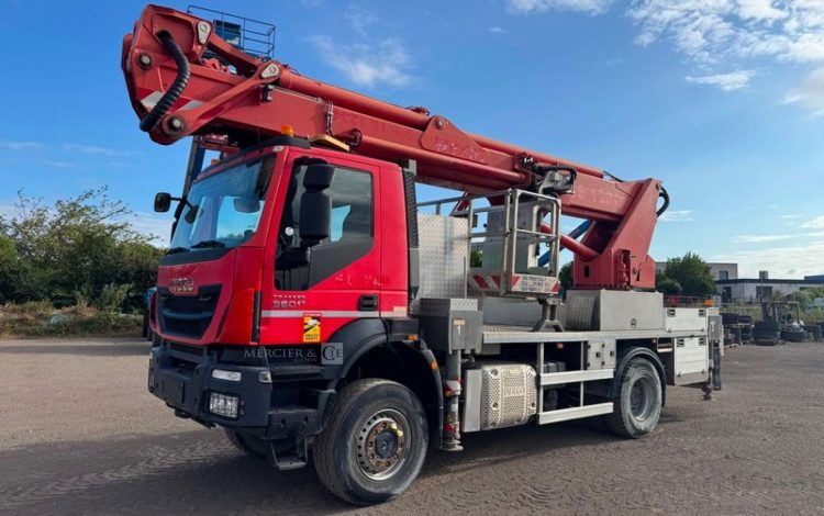IVECO TRAKKER 360ES  249445