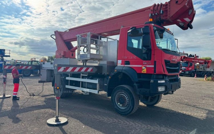 IVECO TRAKKER 360ES  249445