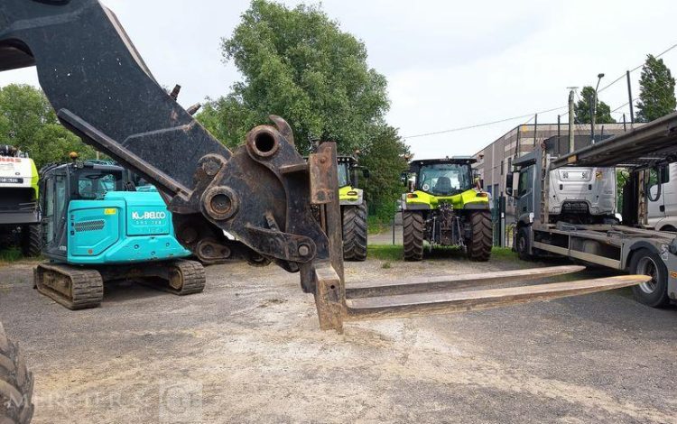MANITOU CHARIOT TELESCOPIQUE MLT741-120LSU DIESEL 5,9M – 4,1 TONNES – 1124 H – AN 2009  263430