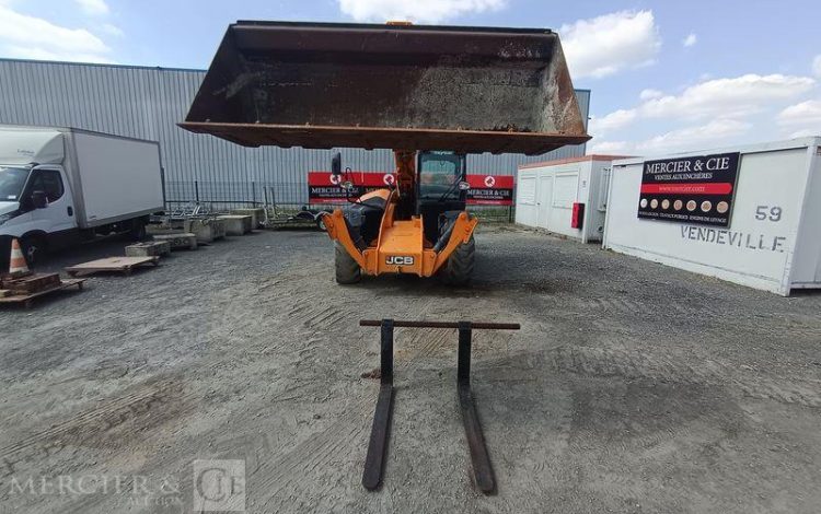 JCB CHARIOT TELESCOPIQUE 535V125 – DIESEL –  3,5 T – 12,27 M – 2226 HEURES – AN 2018  34358