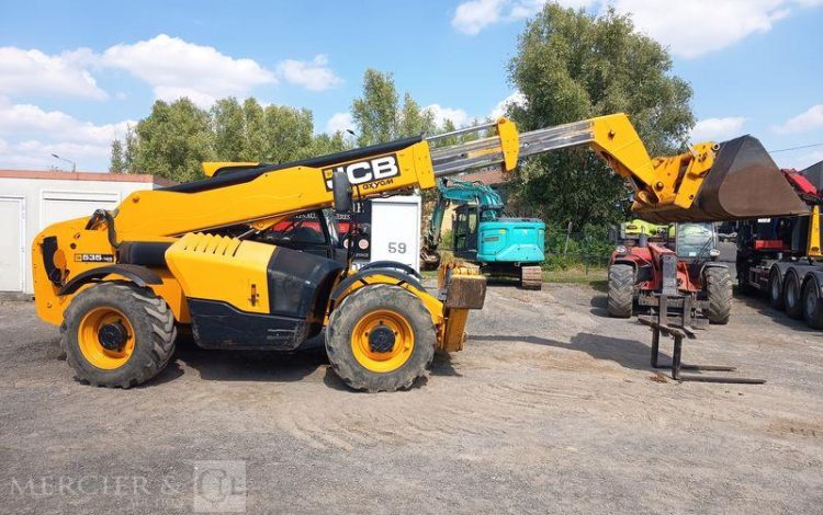 JCB CHARIOT TELESCOPIQUE 535V125 – DIESEL –  3,5 T – 12,27 M – 2226 HEURES – AN 2018  34358