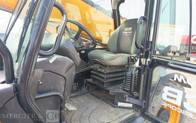 JCB CHARIOT TELESCOPIQUE 535V125 – DIESEL –  3,5 T – 12,27 M – 2226 HEURES – AN 2018  34358