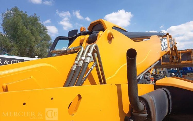 JCB CHARIOT TELESCOPIQUE 535V125 – DIESEL –  3,5 T – 12,27 M – 2226 HEURES – AN 2018  34358