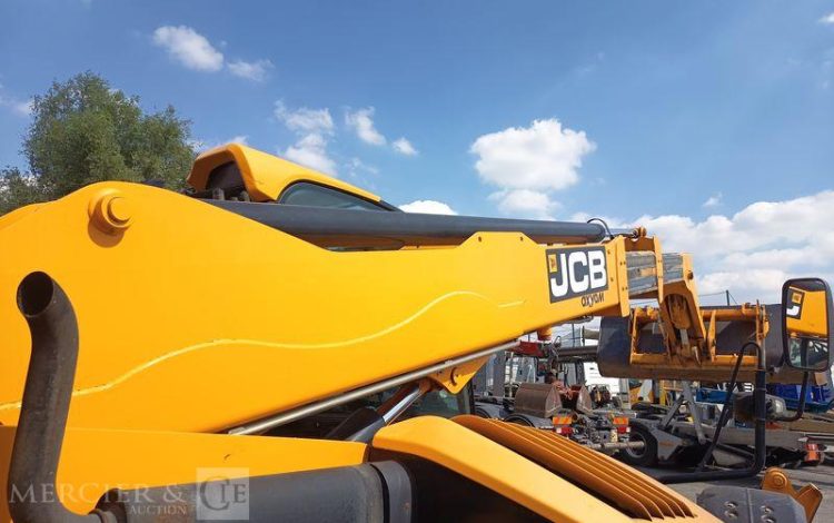 JCB CHARIOT TELESCOPIQUE 535V125 – DIESEL –  3,5 T – 12,27 M – 2226 HEURES – AN 2018  34358