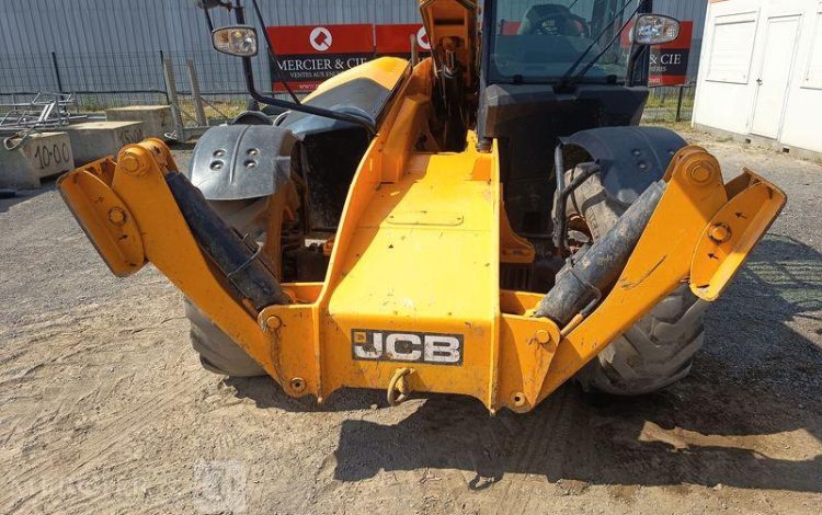 JCB CHARIOT TELESCOPIQUE 535V125 – DIESEL –  3,5 T – 12,27 M – 2226 HEURES – AN 2018  34358