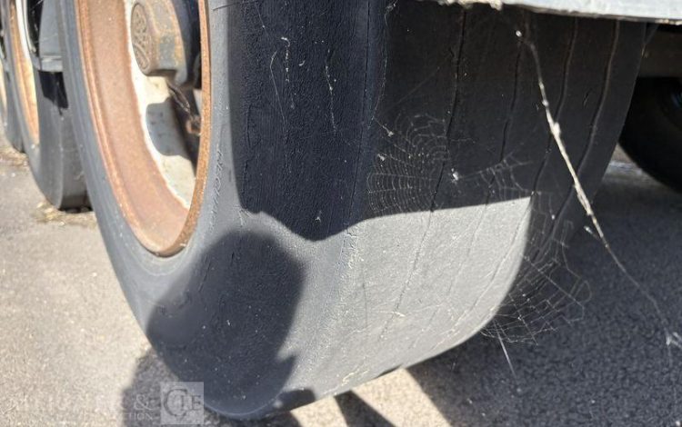 LECITRAILER SREM PLSC 3 ESSIEUX 34T VERT 3742WX63