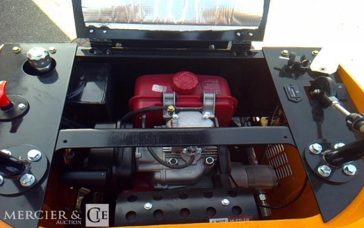 HIGHTOP MICROPELLE HT10 SUR CHENILLES DIESEL 1T – ANNEE 2026 – MATERIEL NEUF JAUNE 48310