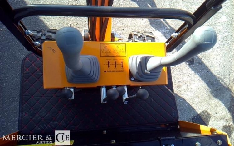 HIGHTOP MICROPELLE HT10 SUR CHENILLES DIESEL 1T – ANNEE 2026 – MATERIEL NEUF JAUNE 8309