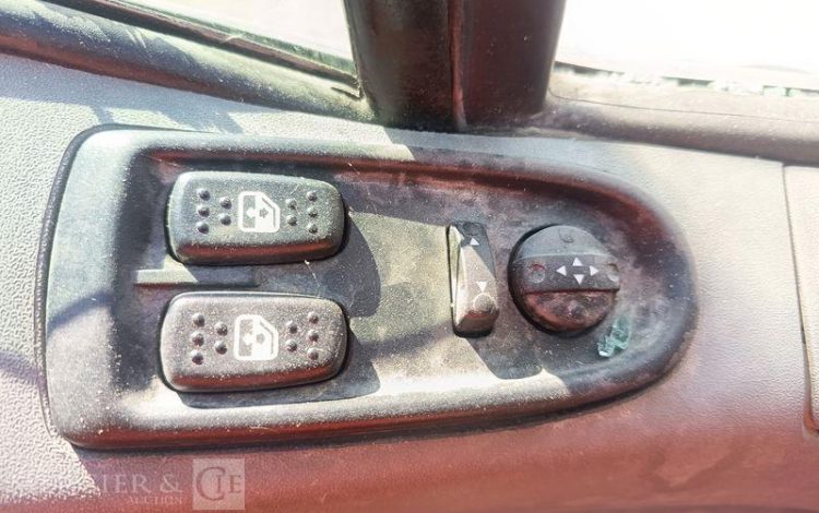 IVECO DAILYIV 35S14 2.3 HPT 136 CH  – DIESEL – 250467 KMS – BLANC AB-589-KM