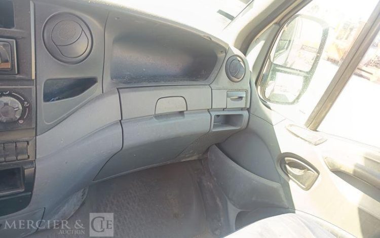 IVECO DAILYIV 35S14 2.3 HPT 136 CH  – DIESEL – 250467 KMS – BLANC AB-589-KM
