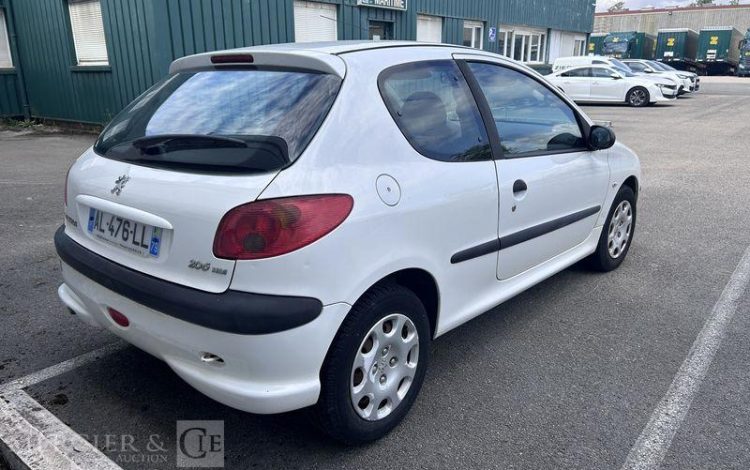 PEUGEOT 206 NOIR AL-476-LL