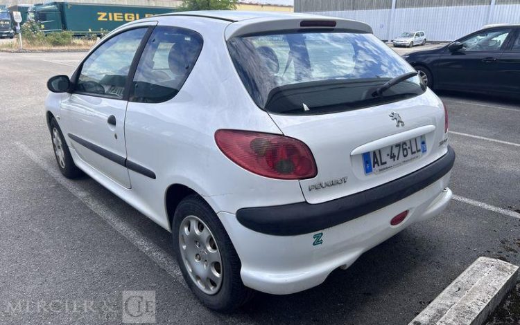PEUGEOT 206 NOIR AL-476-LL