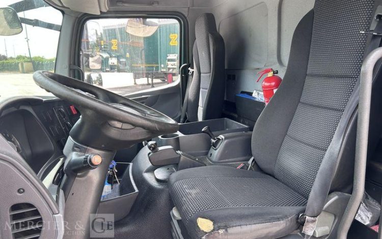 MERCEDES ATEGO 1524 CAISSE HAYON VERT CA-345-MK