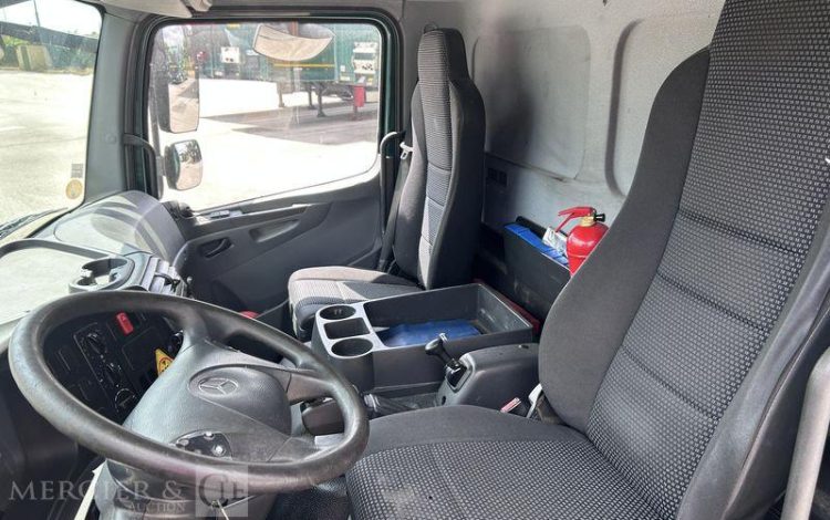 MERCEDES ATEGO 1524 CAISSE HAYON VERT CA-345-MK