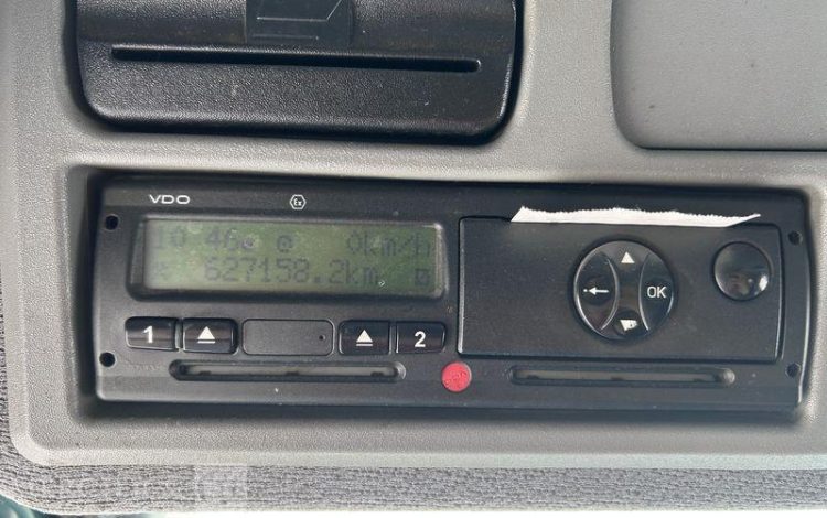 MERCEDES ATEGO 1524 CAISSE HAYON VERT CA-345-MK