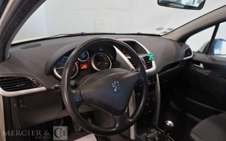 PEUGEOT 206 BLANC CA-799-YE