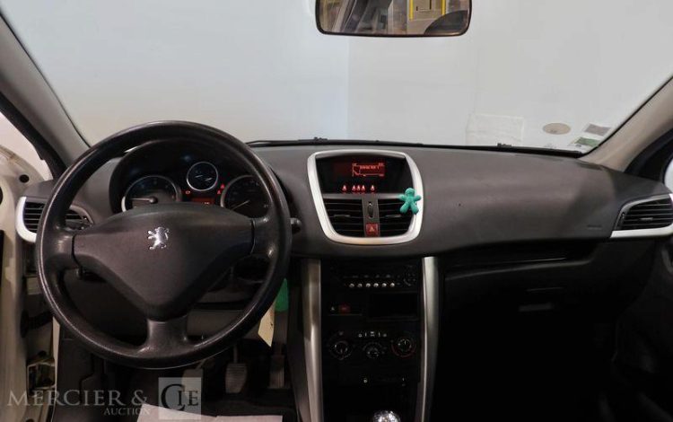 PEUGEOT 206 BLANC CA-799-YE