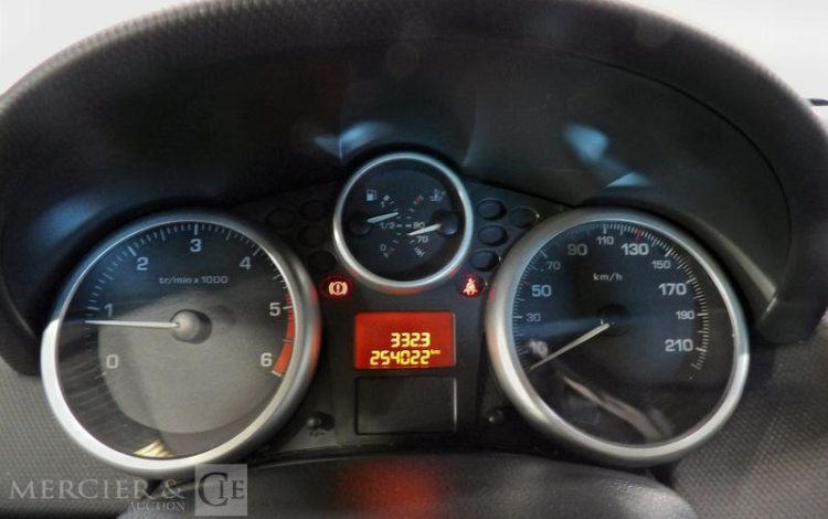 PEUGEOT 206 BLANC CA-799-YE