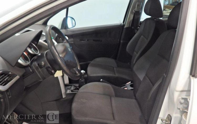PEUGEOT 206 BLANC CA-799-YE