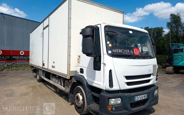 IVECO EUROCARGO AVEC HAYON BLANC CB-546-NH
