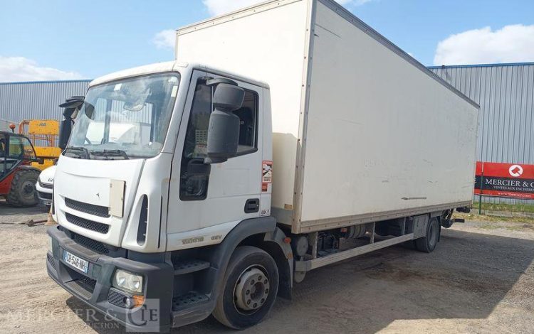 IVECO EUROCARGO AVEC HAYON BLANC CB-546-NH