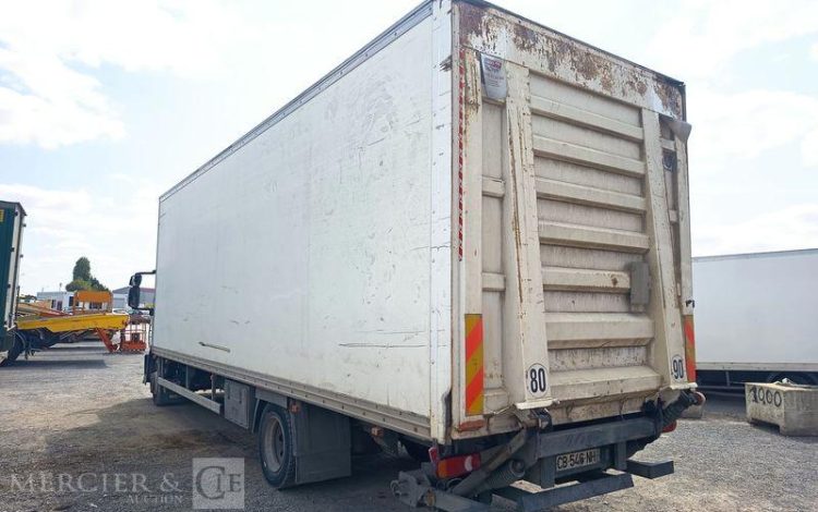 IVECO EUROCARGO AVEC HAYON BLANC CB-546-NH
