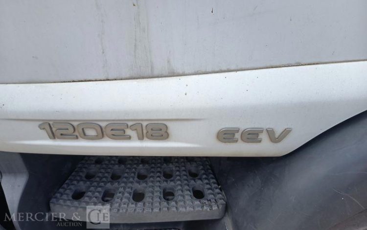 IVECO EUROCARGO AVEC HAYON BLANC CB-546-NH