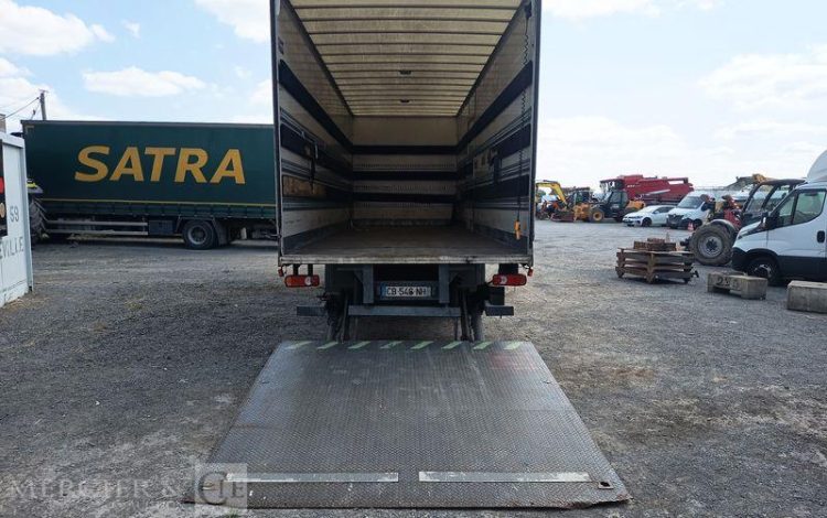 IVECO EUROCARGO AVEC HAYON BLANC CB-546-NH