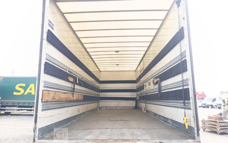 IVECO EUROCARGO AVEC HAYON BLANC CB-546-NH